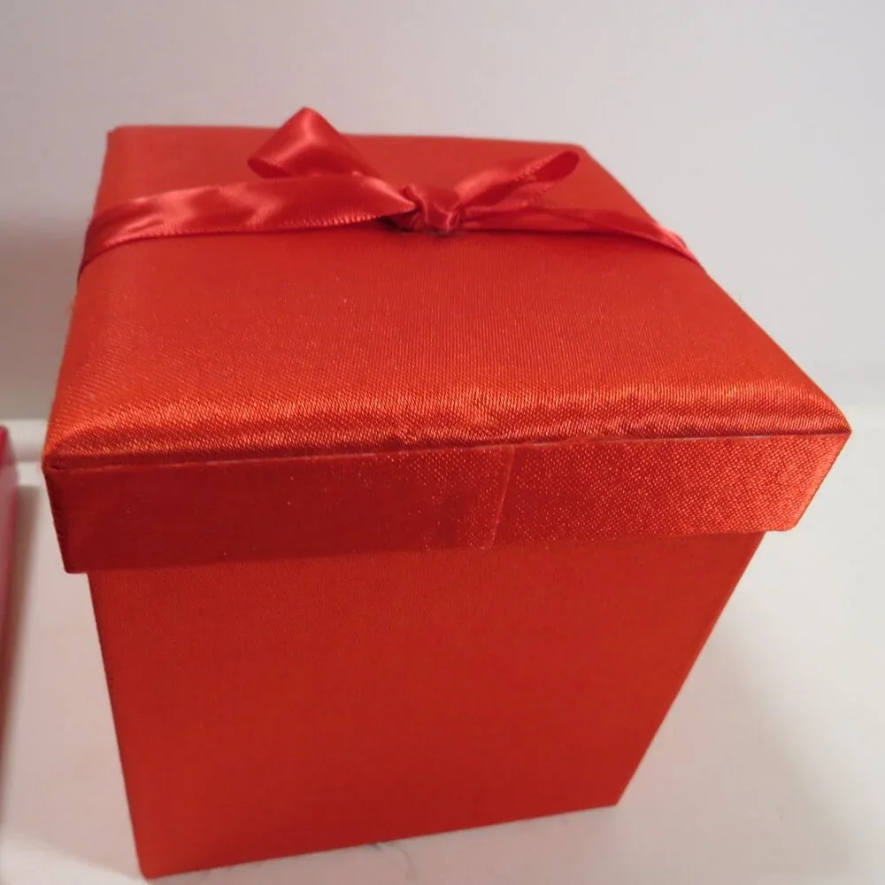 Collection of (8) valentine’s gift boxes (NEW)